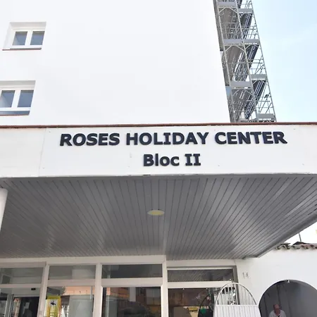 Rnet - Rhc 2712 Center Apartment Roses